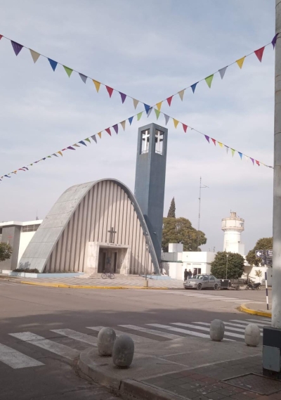 HOY COMENZAMOS A VESTIR DE FIESTA NUESTRA CIUDAD