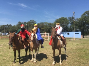 LLEGARON LOS REYES MAGOS A LA ESCUELA DE VERANO