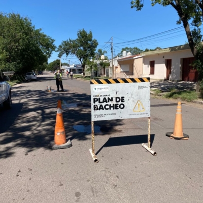 GENERAL DEHEZA CONTINÚA CON EL PLAN DE BACHEO