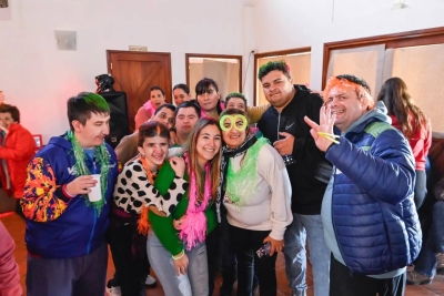 MATINÉ BAILABLE PARA JÓVENES CON DISCAPACIDAD