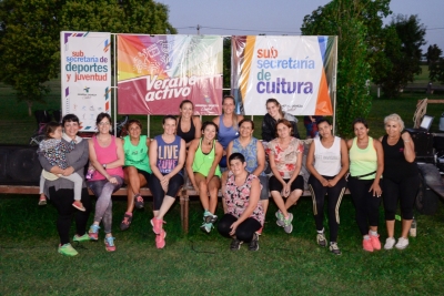 CLASE DE GIMNASIA AERÓBICA