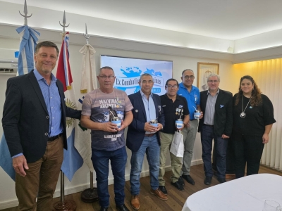 HOMENAJE A NUESTROS VETERANOS DE MALVINAS