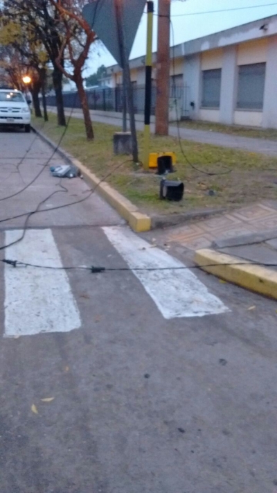 SEMÁFOROS FUERA DE FUNCIONAMIENTO